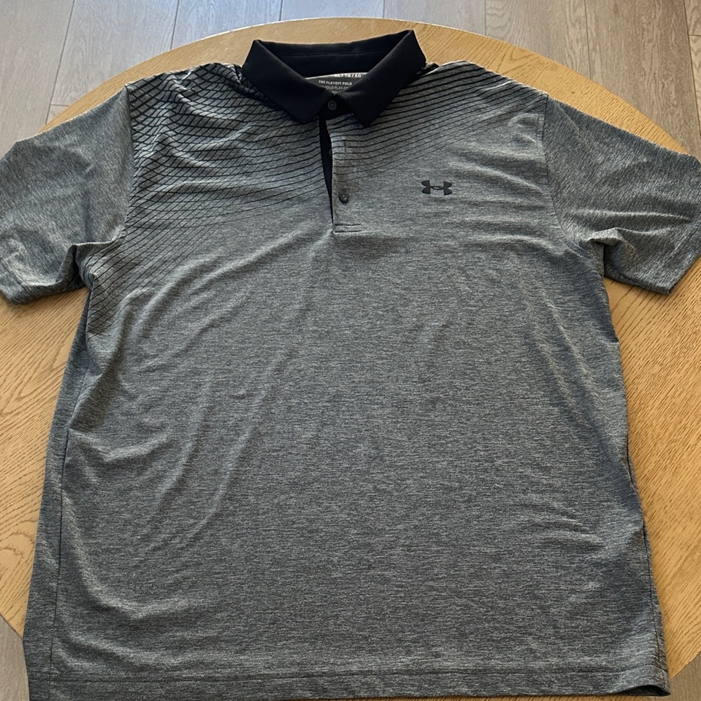 Under Armour Men’s the playoff polo/ loose fit XL